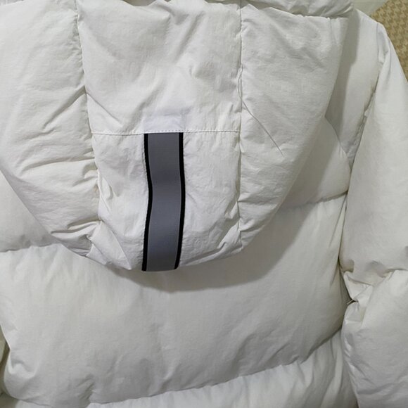 Canada Goose White Down Jacket - Picture 11 of 11